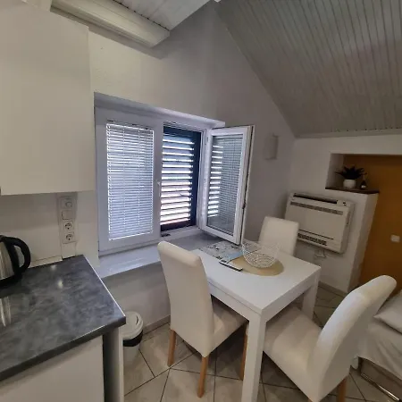 בית הארחה Lion 3*